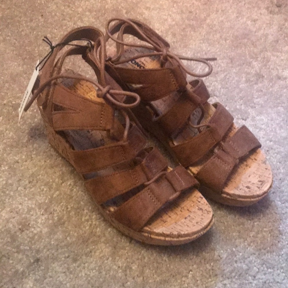 Tan wedges